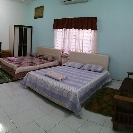 Dhia Irdina Homestay Paya Rewak Eksteriør billede