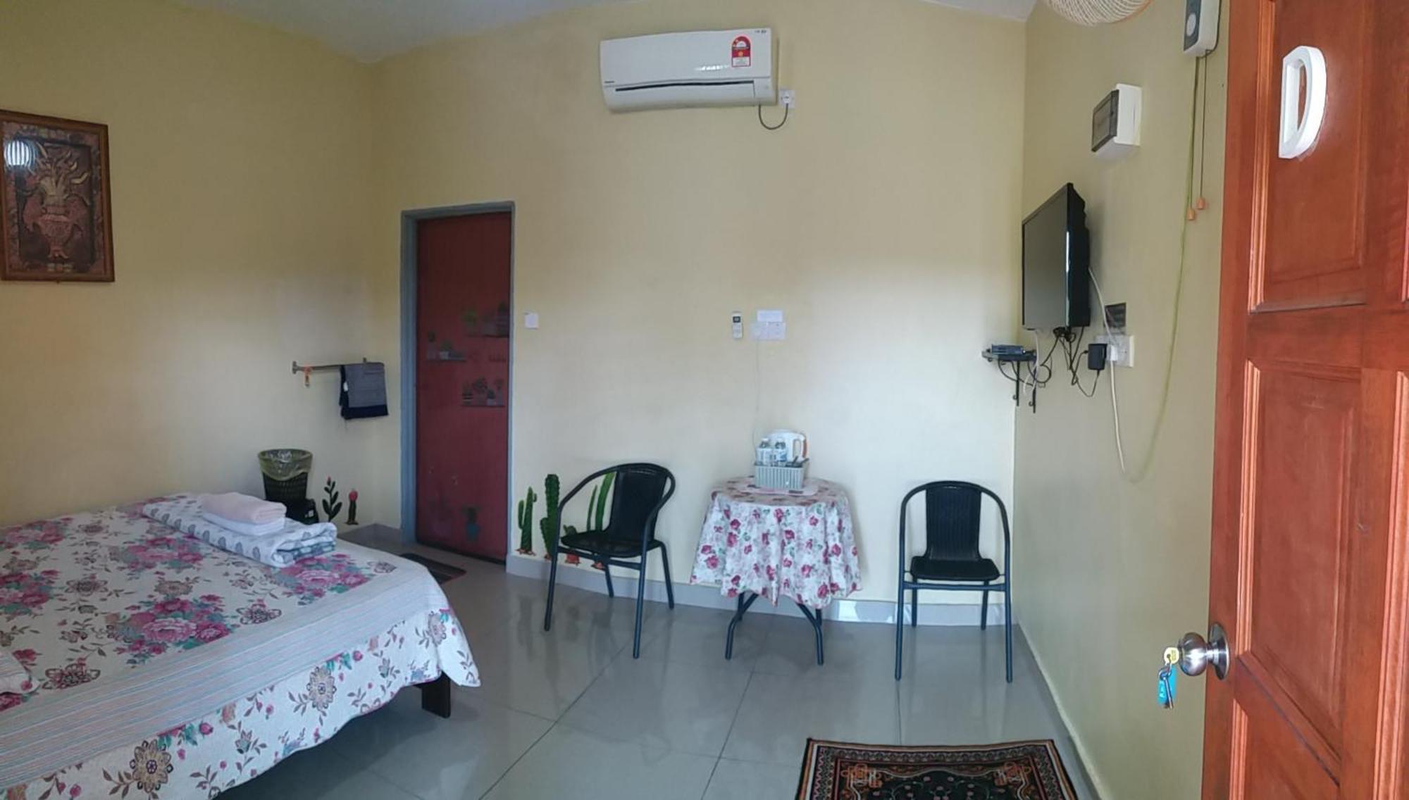 Dhia Irdina Homestay Paya Rewak Eksteriør billede